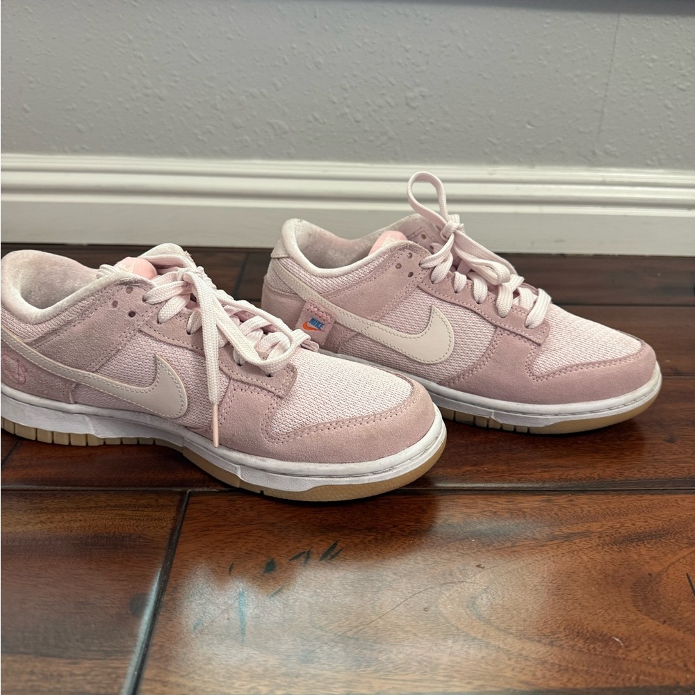 Nike dunk low teddy bear light soft pink size 8